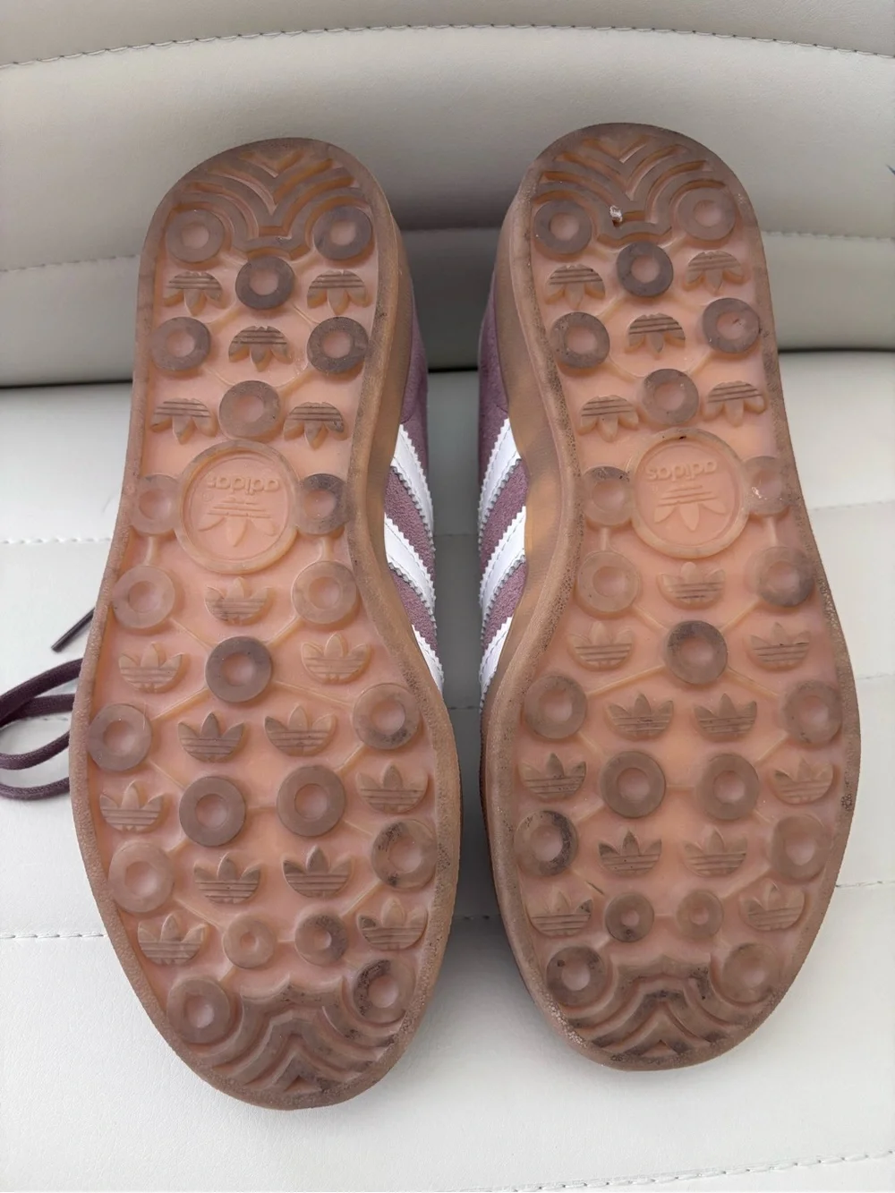 adidas Gazelle Women’s Sneakers Size 5 in Shadow Fig